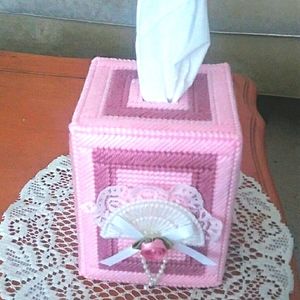Handmade Pink Rose Tissue Box Cover NWT